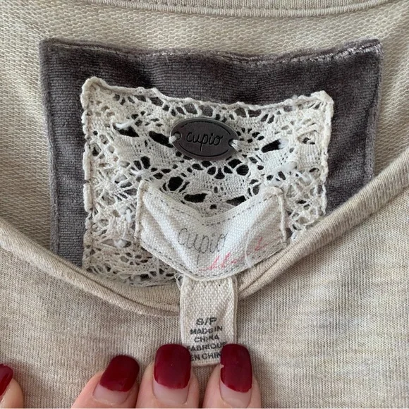 Cupio cold shoulder oatmeal Tunic top - Picture 3 of 5